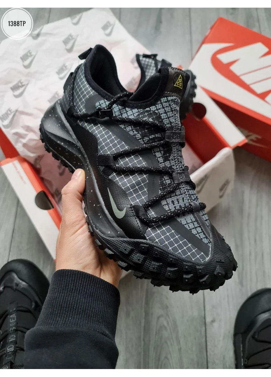 Чорні літні кросівки nike acg mountain fly low gtx se gore-tex black/gray найк асж маунс флай No Brand