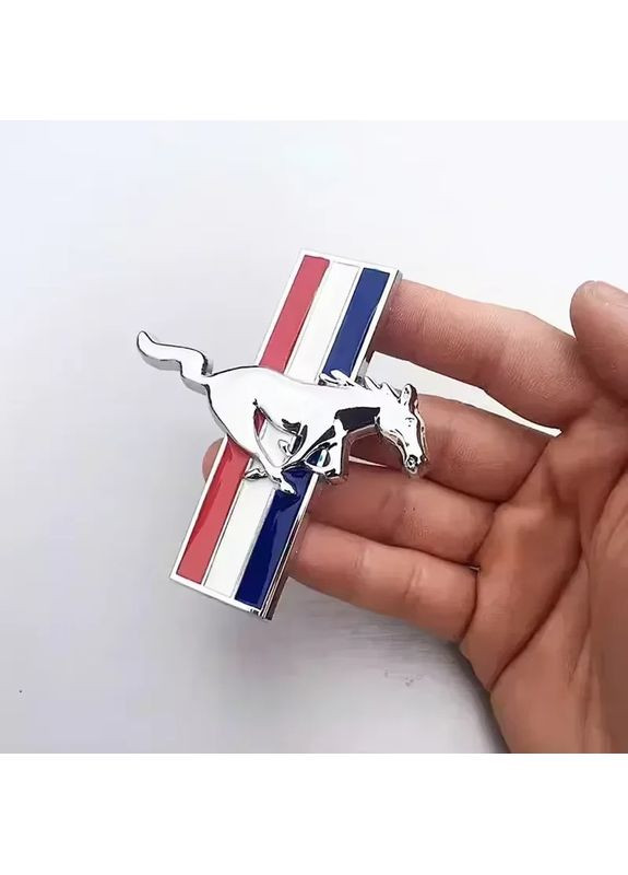 Эмблема крыла Ford Mustang хром 79х75мм металл 2шт (на скотче) Ford Motor Company (369611725)