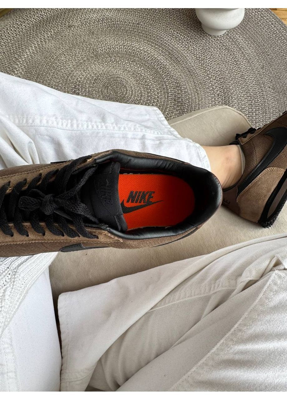 Коричневі всесезонні кросівки cortez brown black v2 Nike
