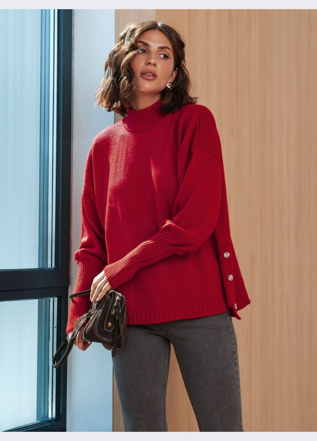 Красный демисезонный свитер с декоративными пуговицами красный Dressa