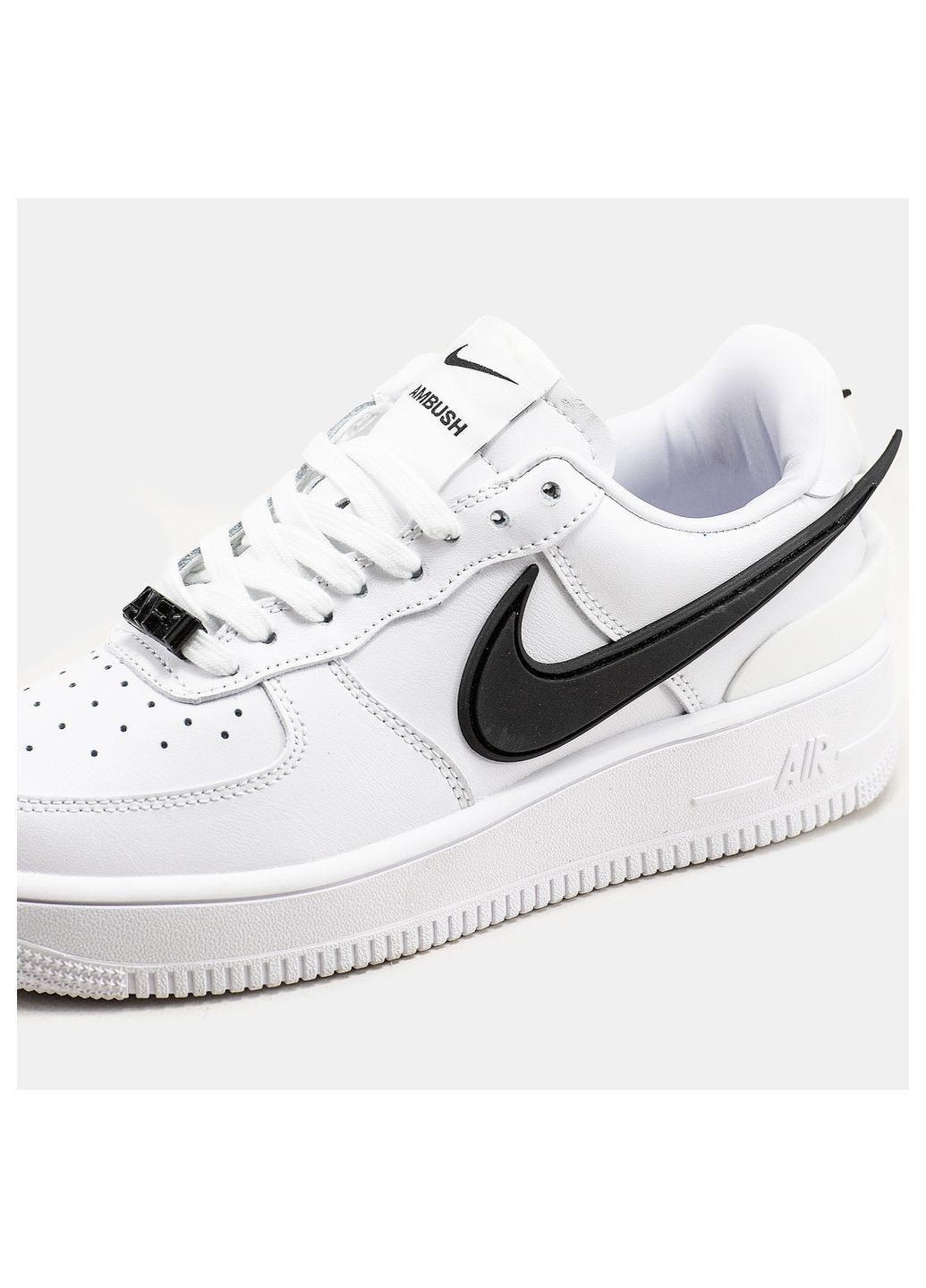 Белые кроссовки унисекс Nike Air Force x AMBUSH
