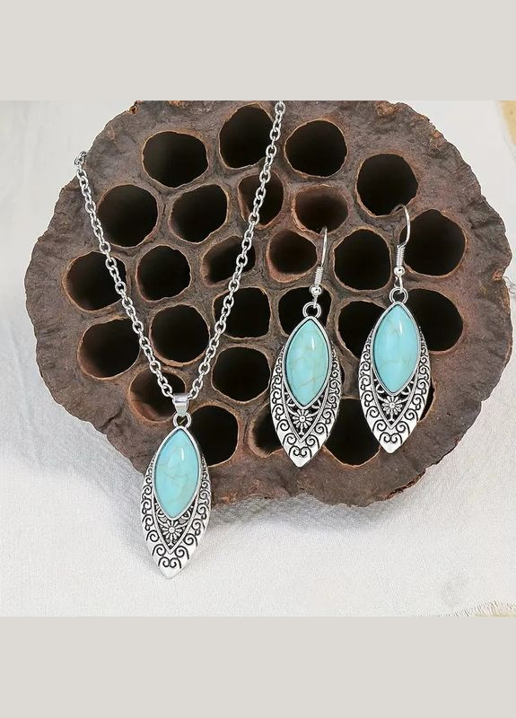 Ретро серьги в форме капли воды с узорами и искусственным бирюзовым камнем серебристые 5.3 см Liresmina Jewelry (361048779)