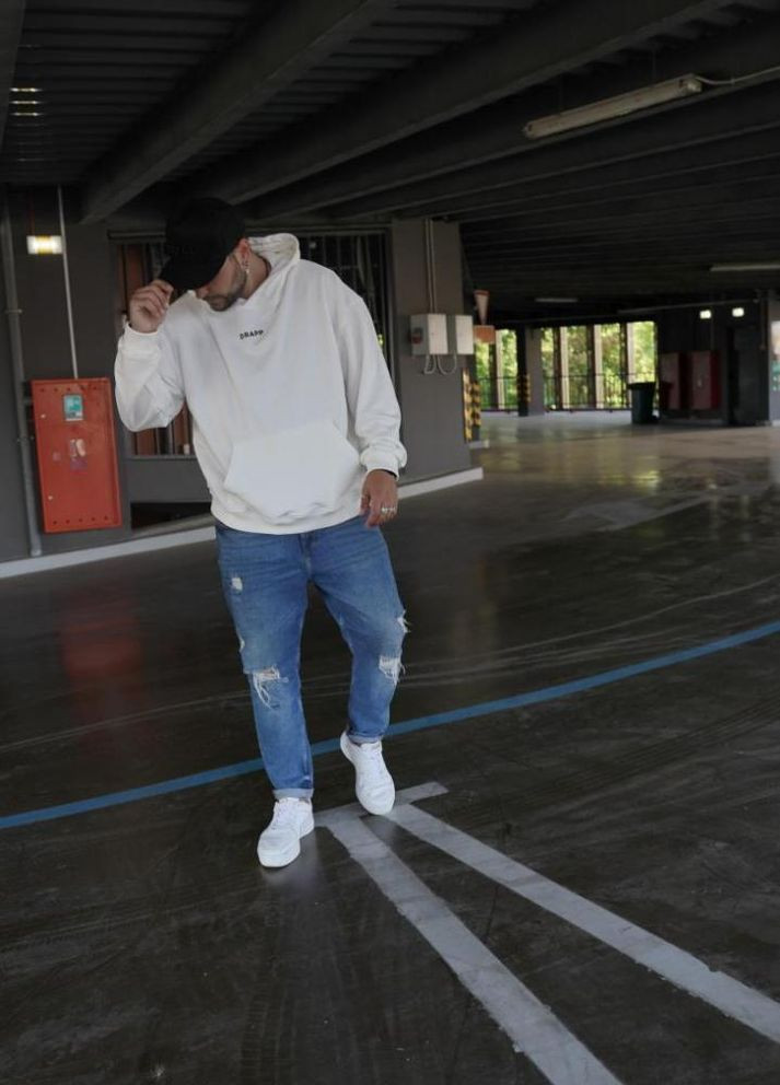 Біле чоловіче модне оверсайз худі з трендовим дизайном No Brand (305845056)