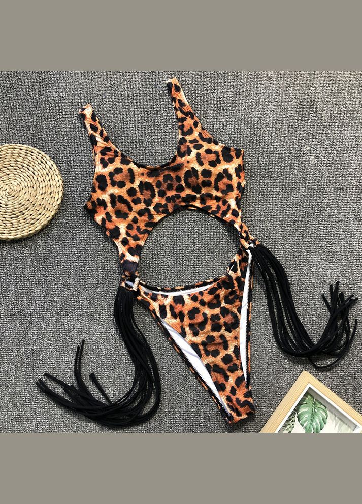 Бежевий літній жіночий суцільний купальник монокіні з вісюльками з боків чорний No Brand