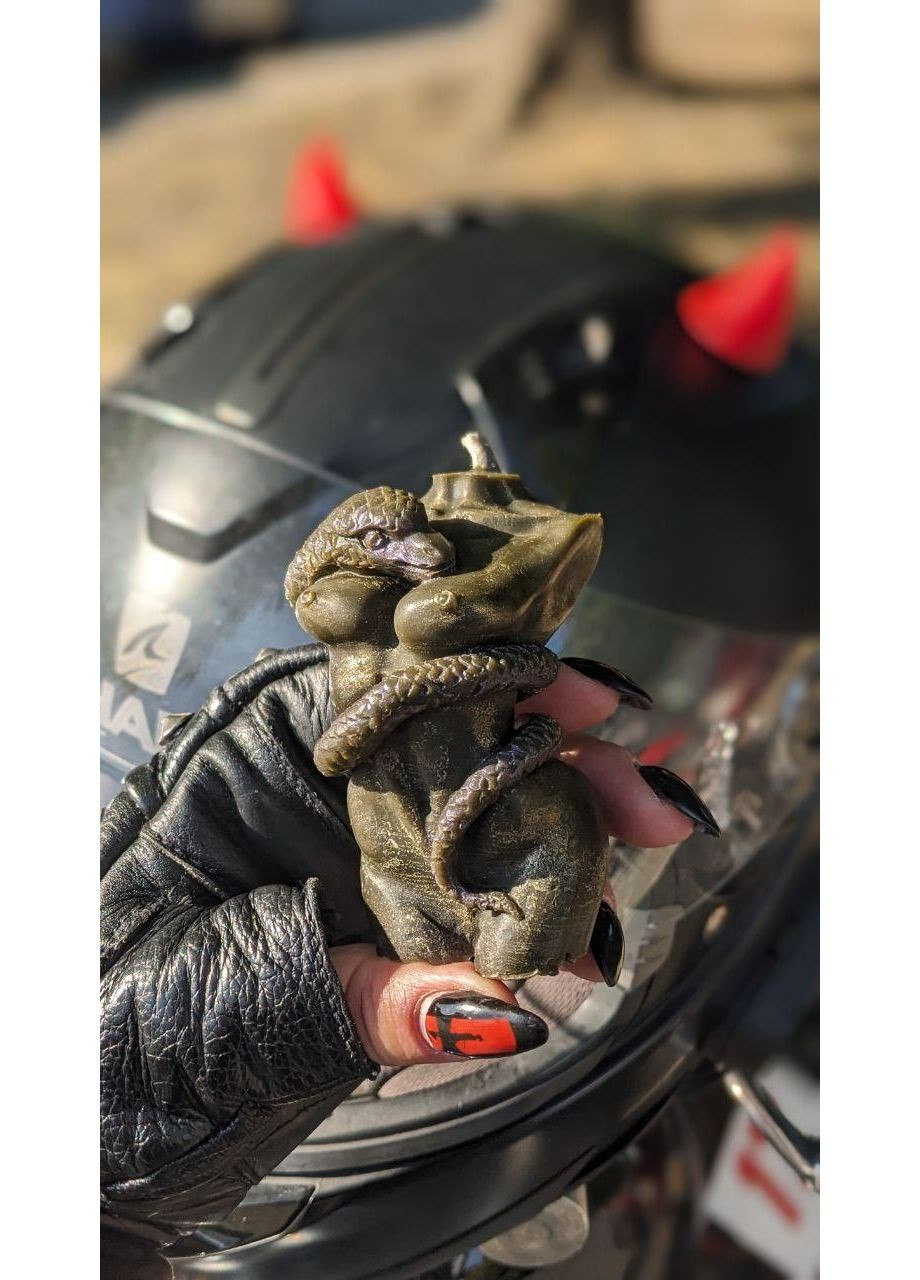 Свічка воскова Дівчина і змія мала No Brand (352777893)