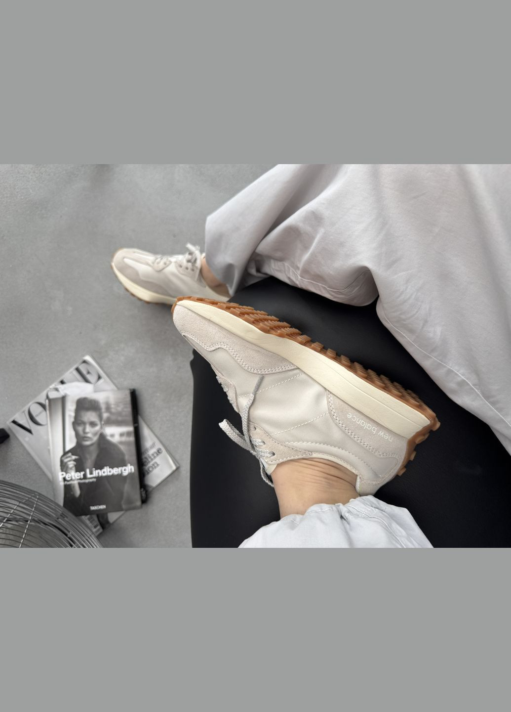 Бежевые демисезонные кроссовки мужские и женские new balance 327 beige gray | нью беланс бежевые серые No Brand