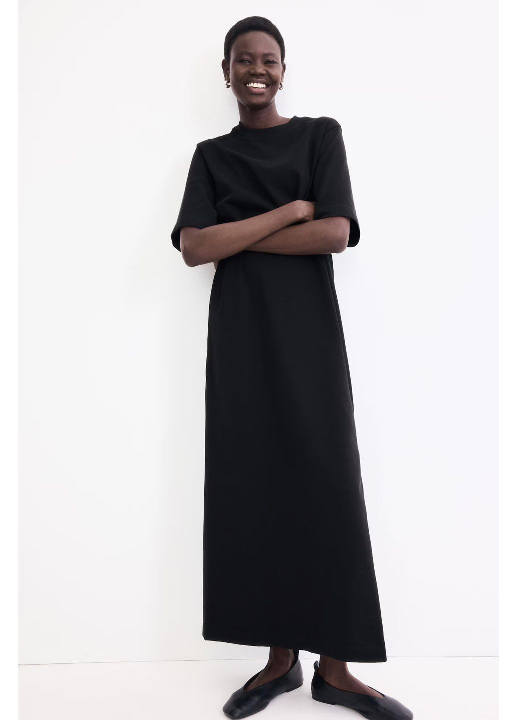 Черное платье H&M однотонное