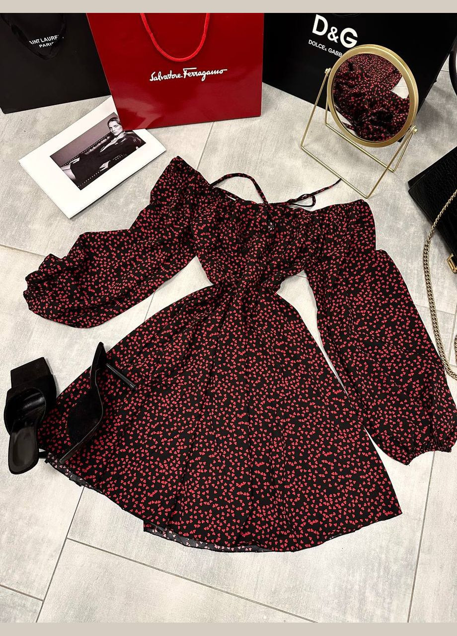 Черное вечернее легкое женское платье с принтом Adelante сердечки