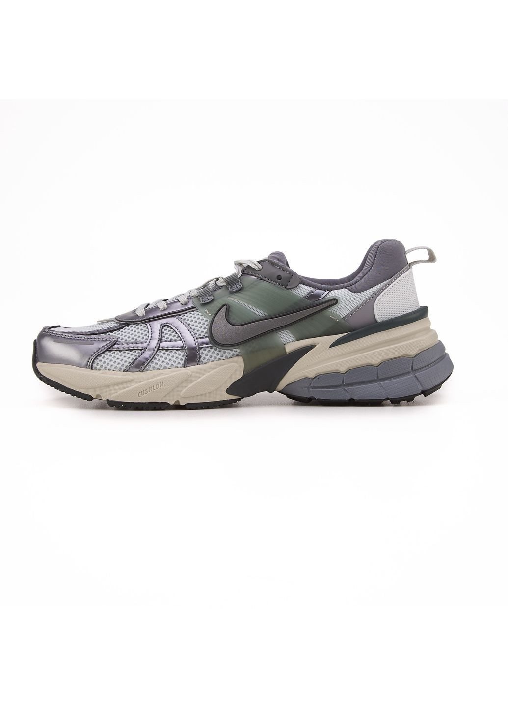 Білі Осінні кросівки чоловічі nike runtekk v2k summit white metalic silver найк в2к рантекк No Brand