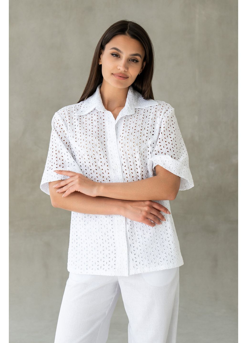Біла вільна сорочка ри мари з коротким рукавом і ґудзиками тея-прошва (со 0225) RiMari