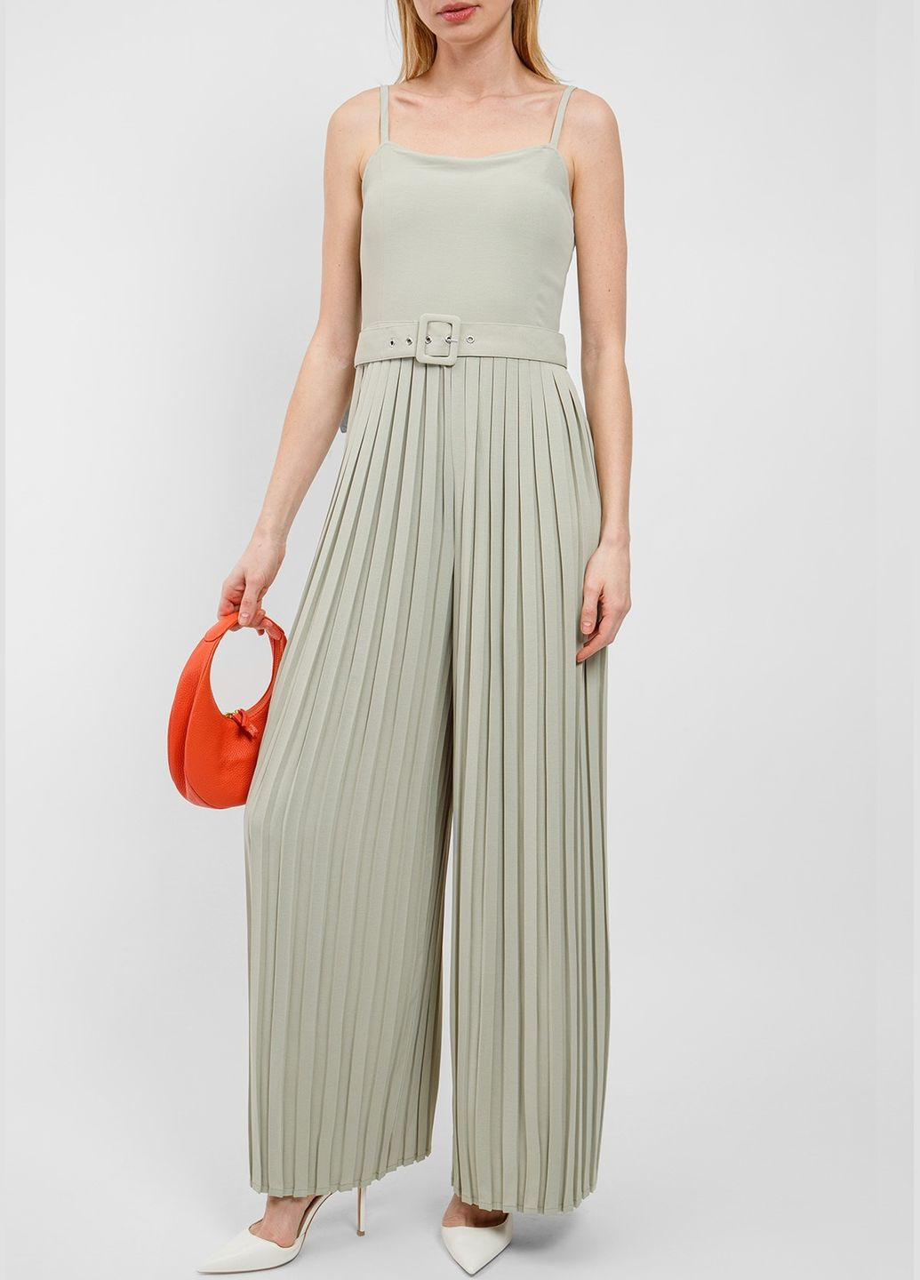 Комбинезон Lascana однотонный светло-зелёный кэжуал