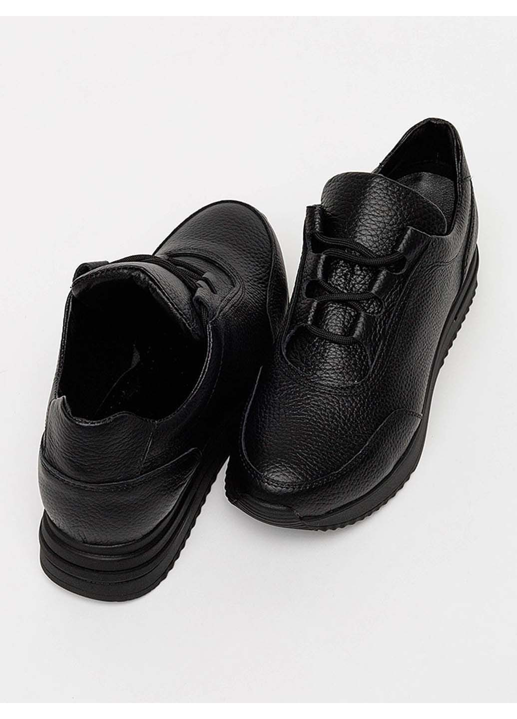 Черные демисезонные кроссовки Yuki