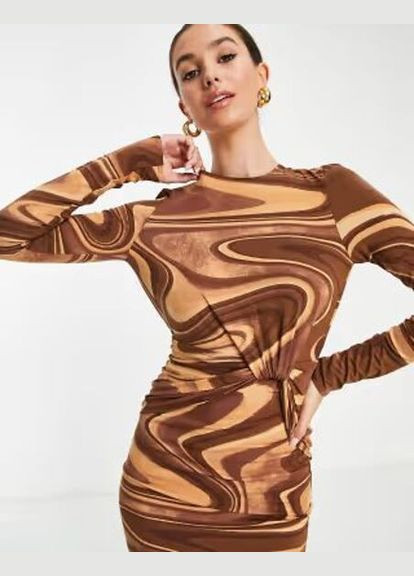 Коричнева коктейльна сукня з відкритою спиною Asos з абстрактним візерунком