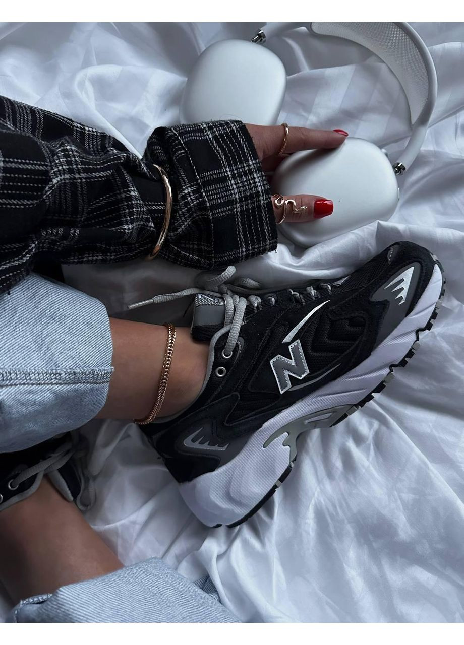 Чорні Осінні кросівки чоловічі new balance 725 black / white нью беланс 725 No Brand