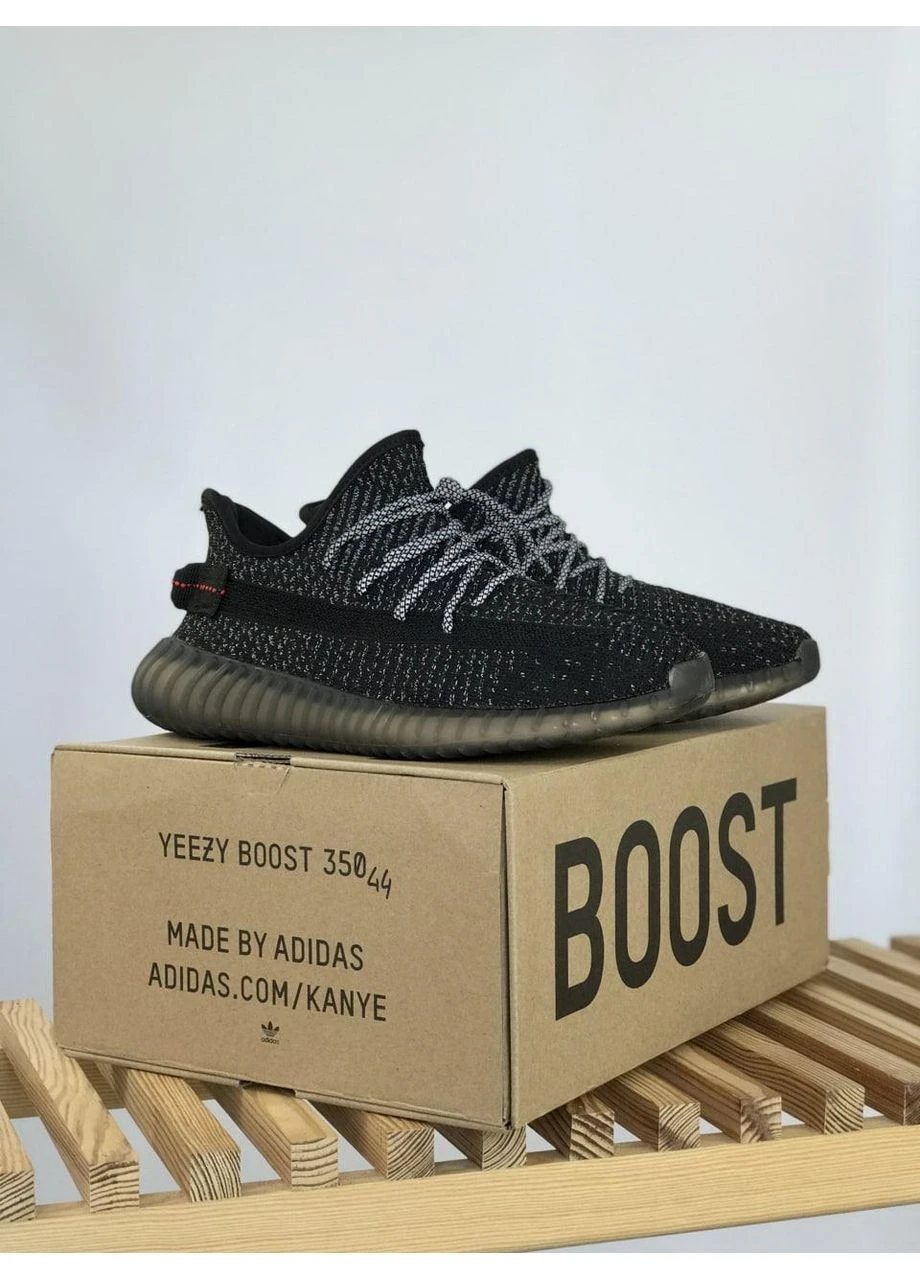 Чорні кросівки чоловічі adidas yeezy boost 350 v2 black адідас ізі буст чорні демісезон No Brand
