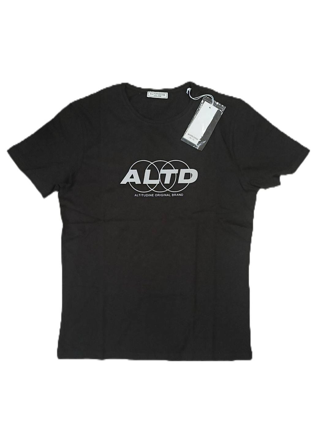 Черная футболка ALTITUDINE
