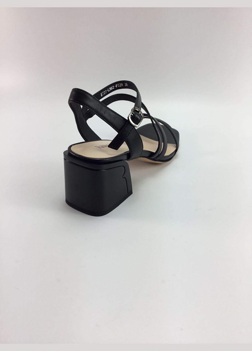 Черные женские босоножки Fabio Monelli с ремешком