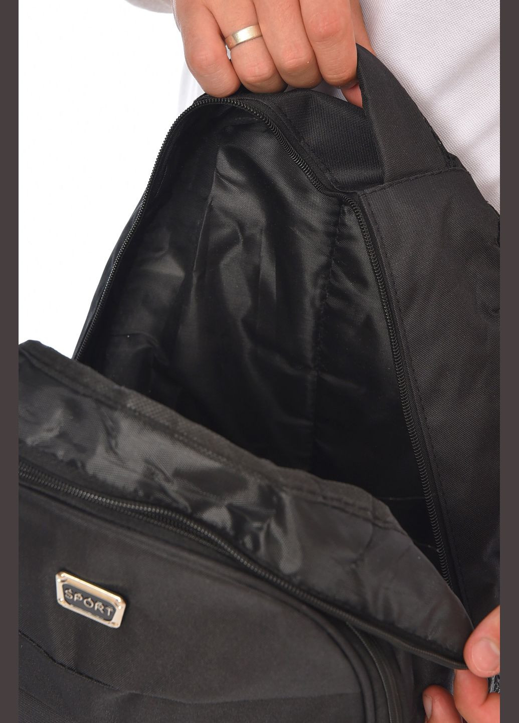 Рюкзак чоловічий спортивний чорного кольору Let's Shop (343315898)