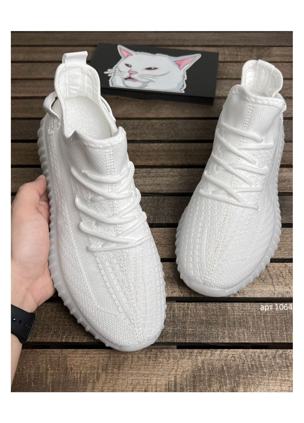 Белые всесезонные легкие кроссовки No Brand