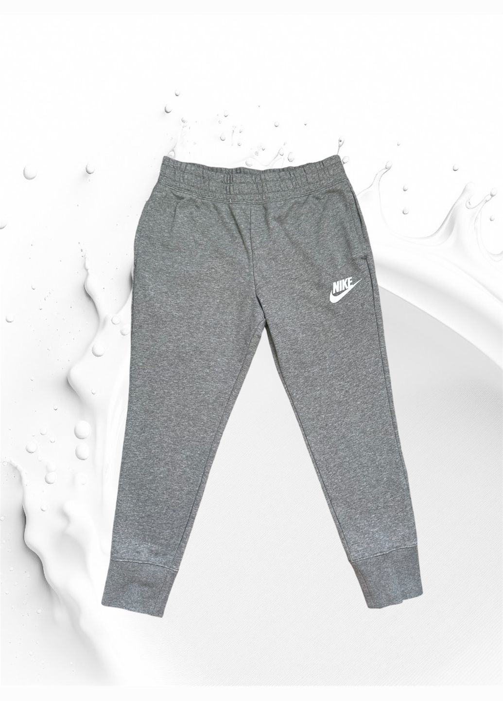 Серые брюки Nike