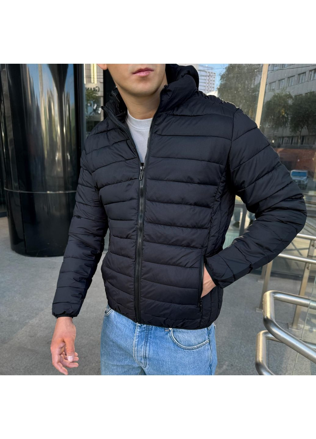Черная демисезонная мужская куртка весна-осень демисезонная стеганная с капюшоном No Brand