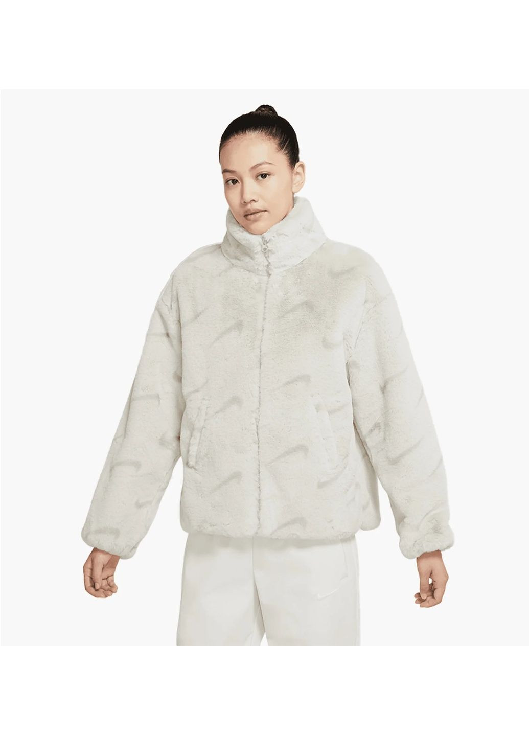 Бежева куртка жіноча sportswear plush beige dq6842-072 Nike