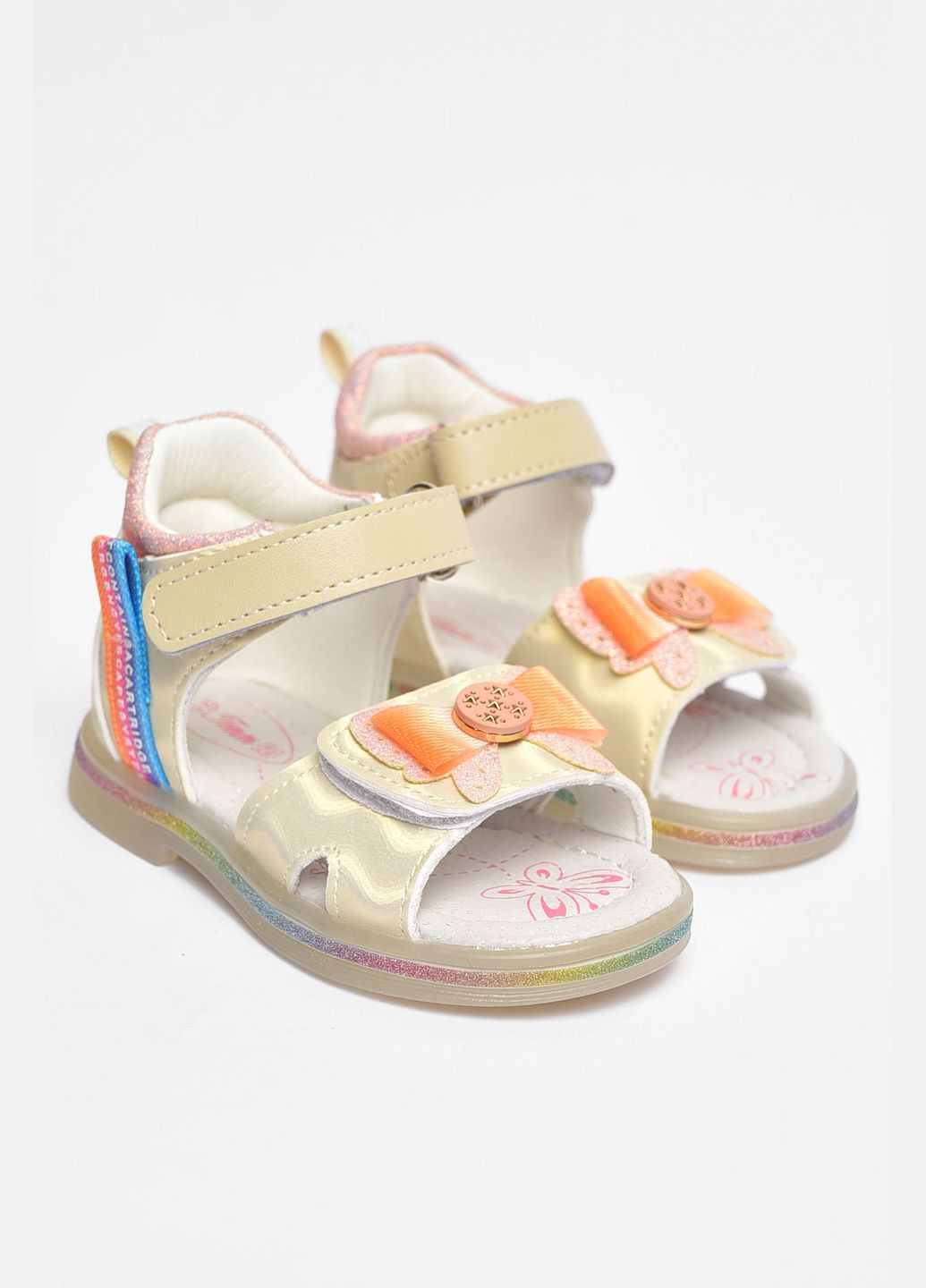 Сандалі дитячі для дівчинки світло-бежевого кольору Let's Shop (340235133)