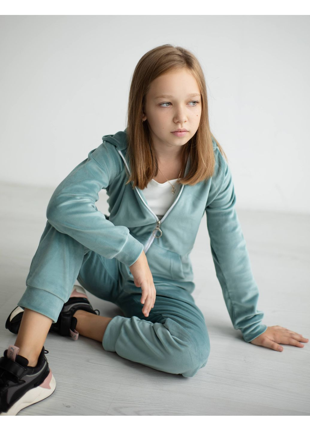 Велюровый костюм “Wednesday” для девочки в фисташковом цвете OlaN (356496202)