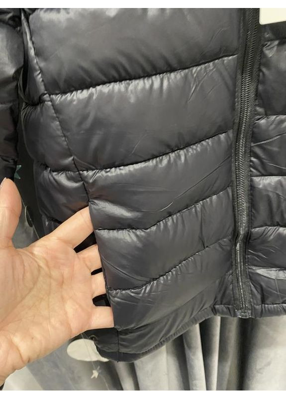 Черная демисезонная куртка для мальчика BabyStyle