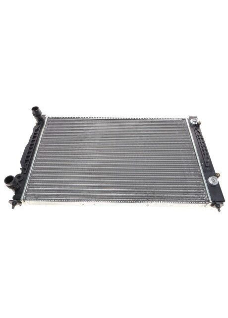 Радіатор охолодження Audi A4/A6/VW Passat 94-05 03002122 UA63 No Brand (354754926)