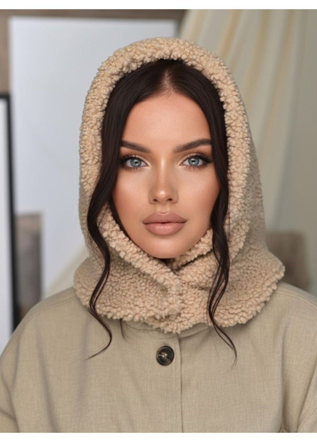 Женский капор Teddy букле с каракуля на кнопках бежевый No Brand (366668179)