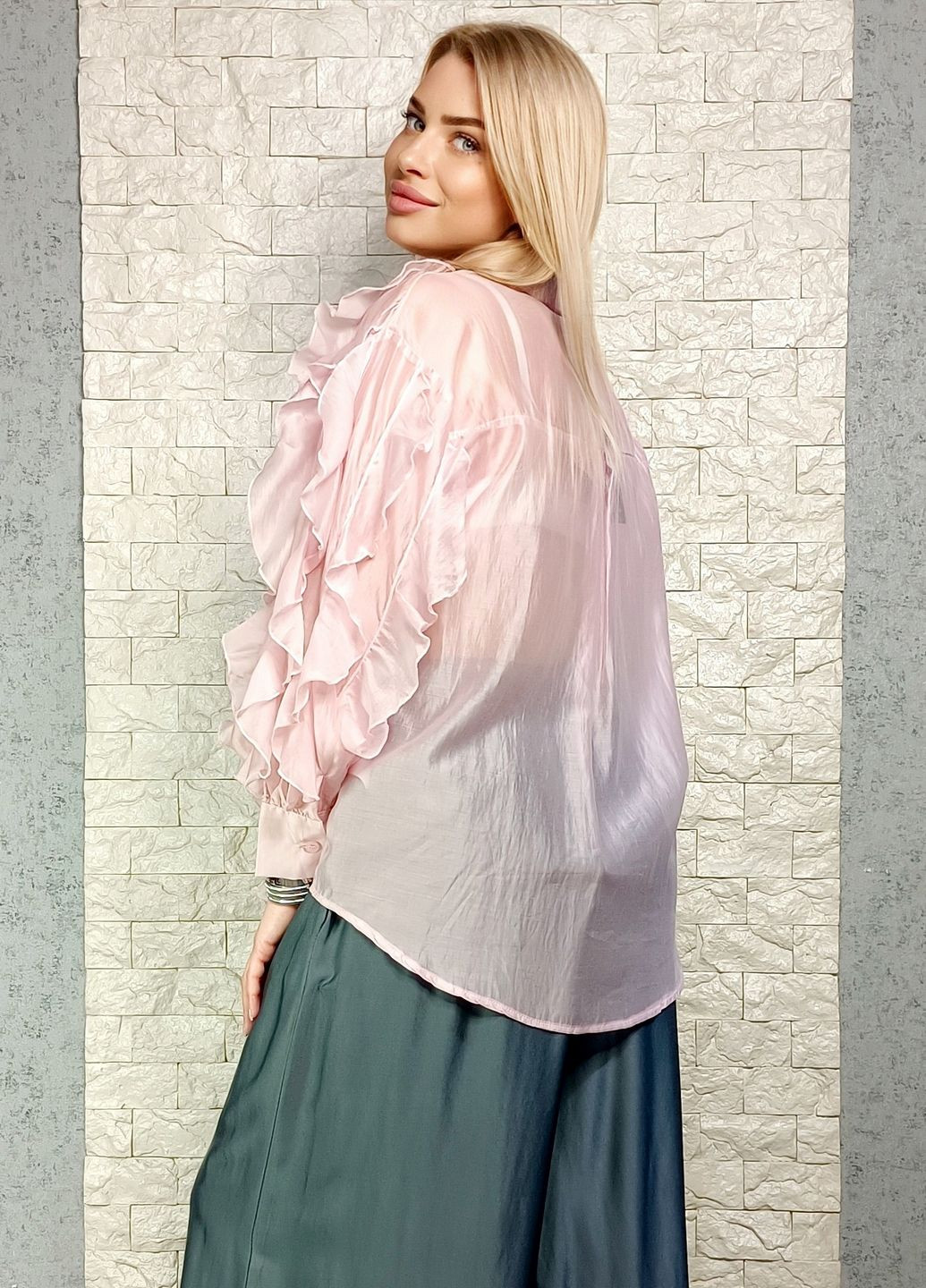 Розовая блуза Vince Otto