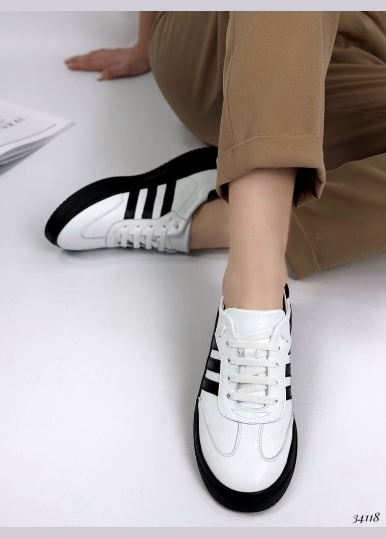 Черно-белые демисезонные кроссовки Nina Mi