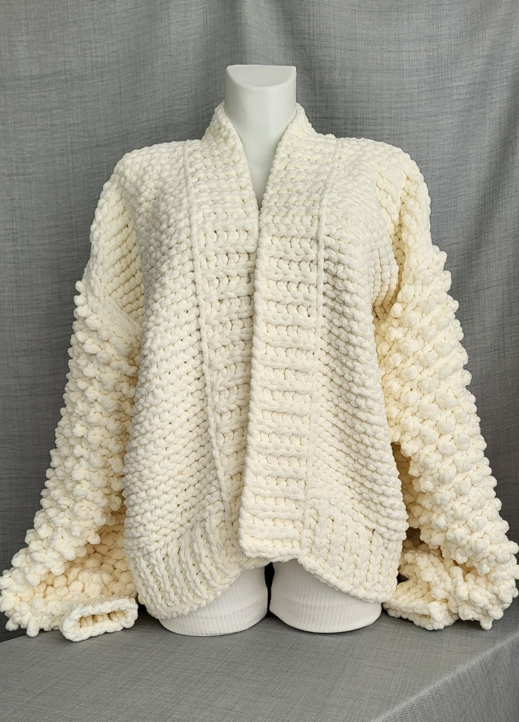 Молочный демисезонный кардиган No Brand