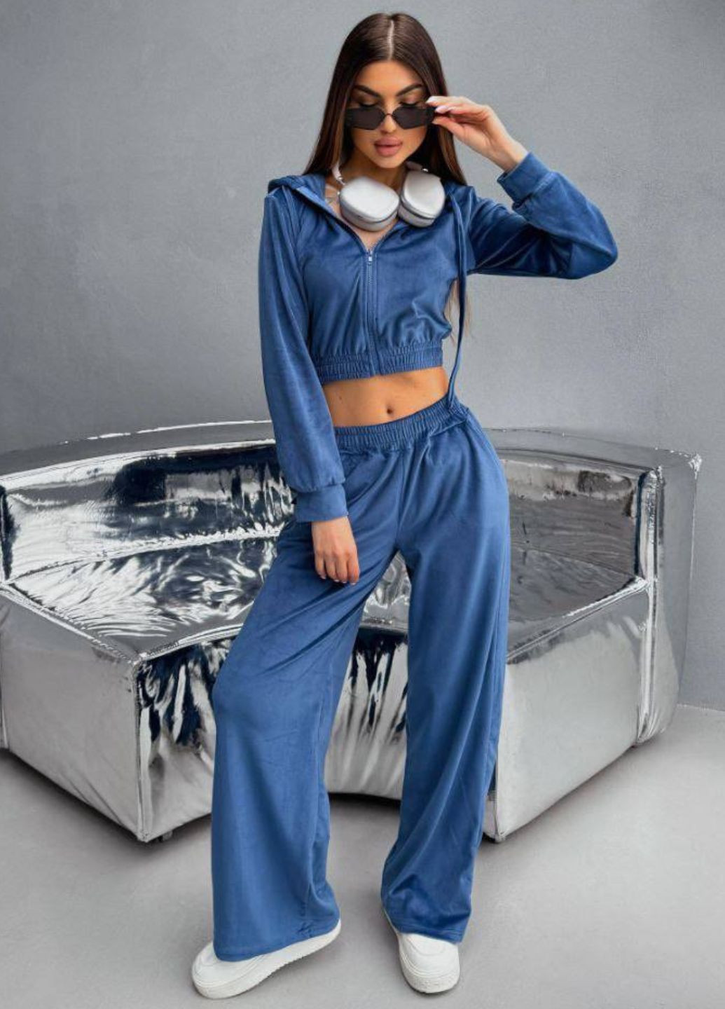 Базовий повсякденний велюровий костюм двійка: вкорочнеий худі на блискавці + штани високої посадки Allthings (326673054)