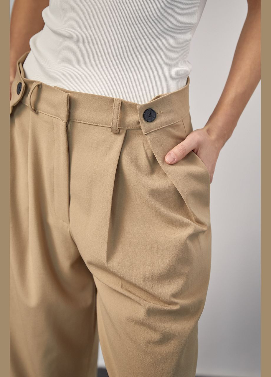 Классические брюки с акцентными пуговицами на поясе - светло-коричневый Lurex (278400635)