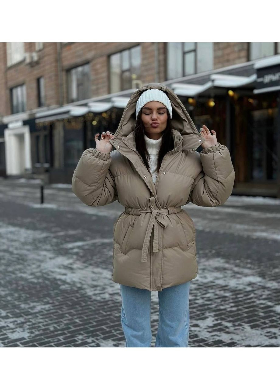 Бежева демісезонна куртка жіноча тепла Style Point