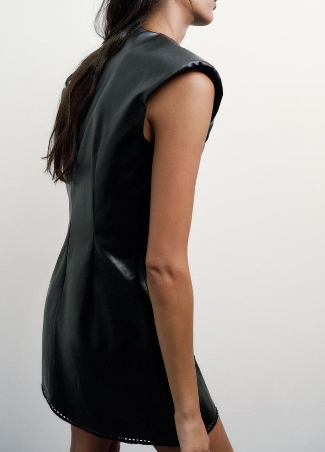 Чорна сукня Zara однотонна