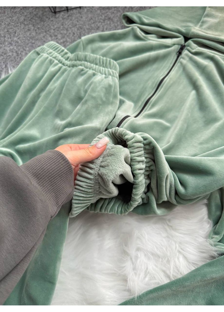 Жіночий велюровий костюм на хутрі MonCher (371257724)