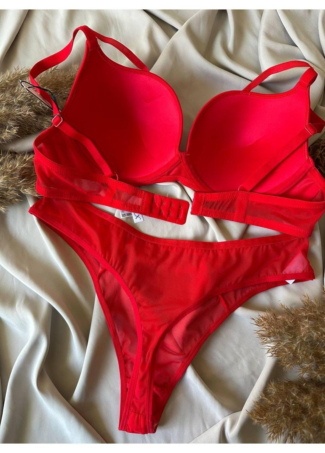 Червоний комплект бюстгальтер поролон + прозорі стрінги червоний CHLX