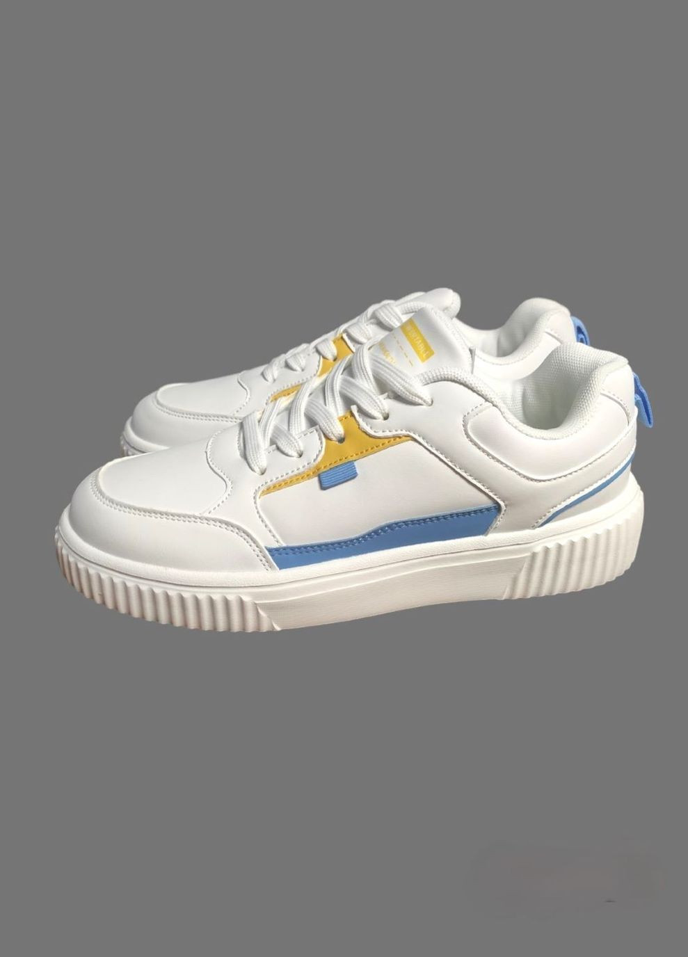 Белые кроссовки No Brand