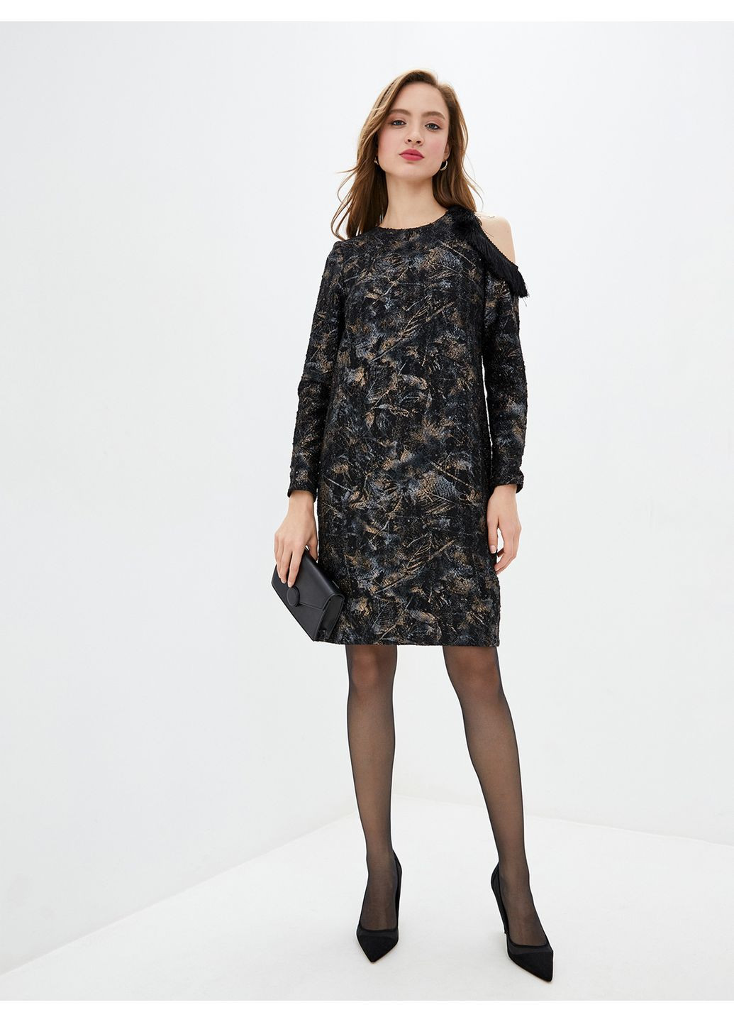 Чорна сукня з відкритим плечем - ua42 / eu36 Iren Klairie