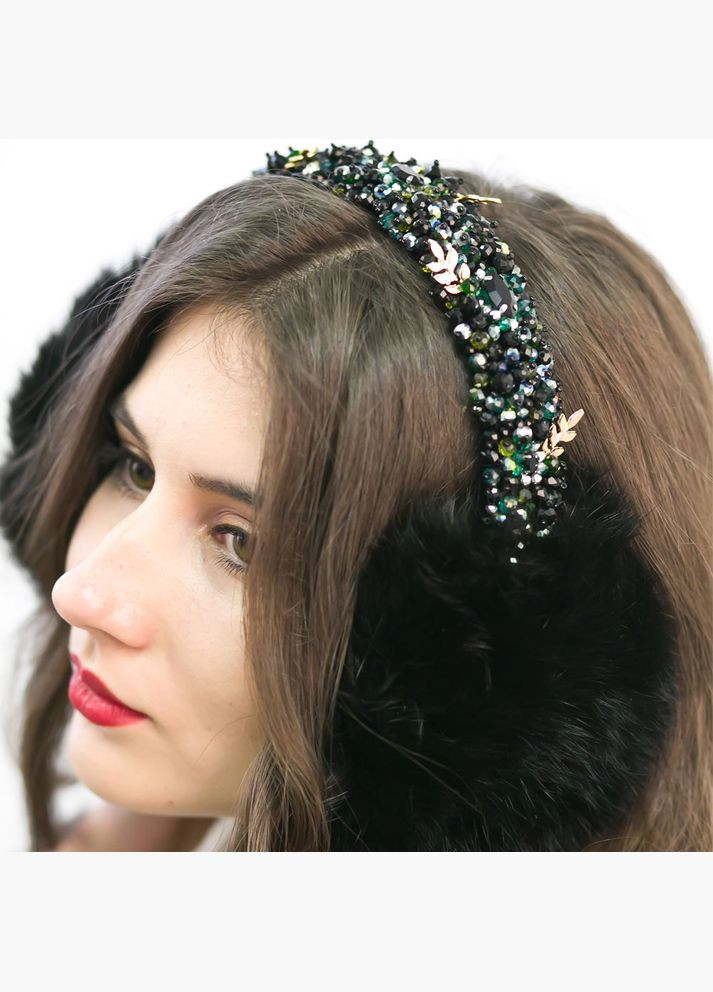 Теплі хутряні навушники, розшиті кришталем, смарагдового кольору, розмір універсальний Ksenija Vitali (306853331)