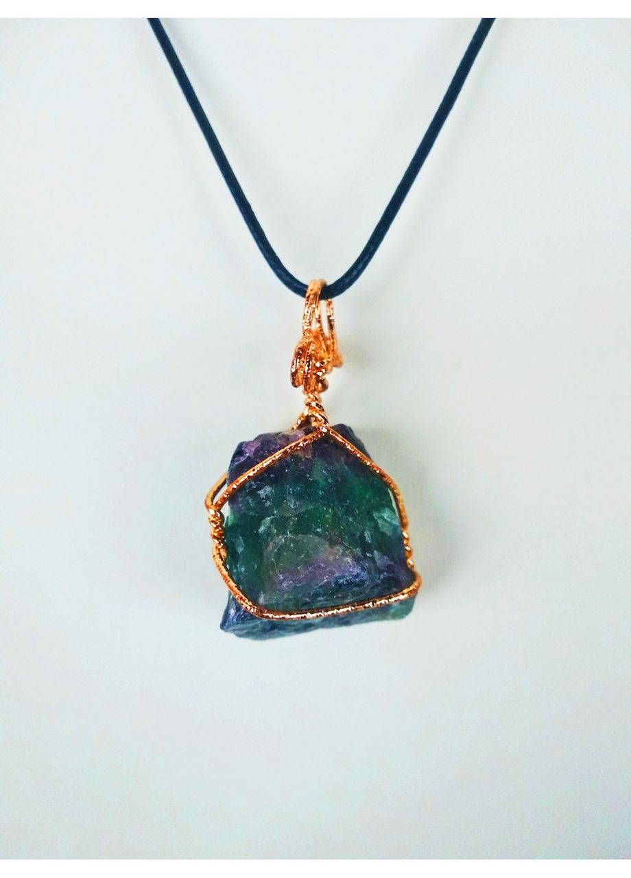 Кулон с камнем флюорит на шнурке Aga (370792109)