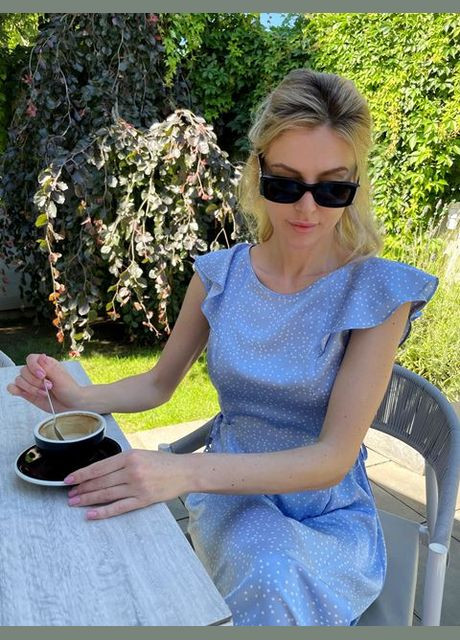 Блакитна сукня Парада