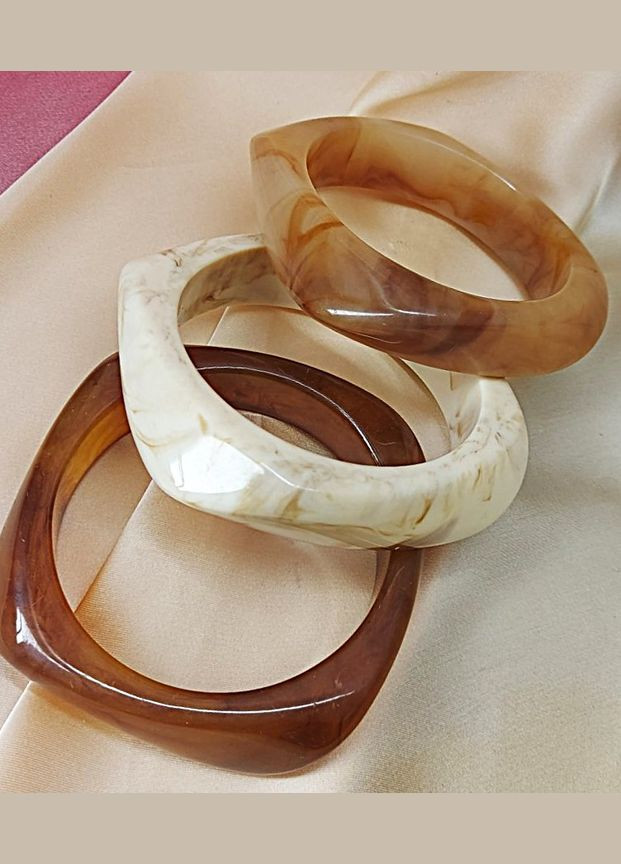 Комплект массивных 3 браслета с мраморным принтом No Brand (338217767)