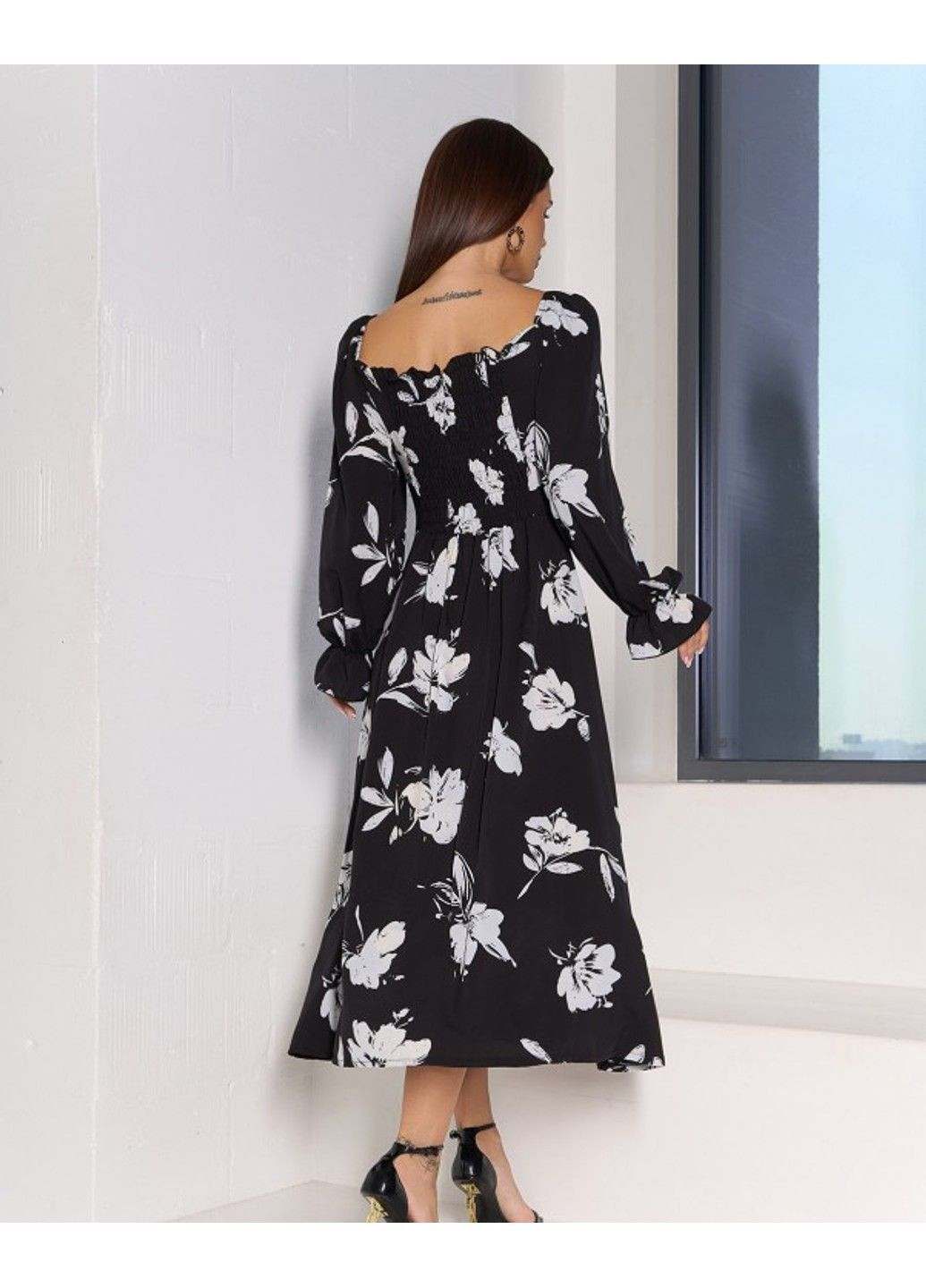 Черное повседневный платья sa-551 черный/белый ISSA PLUS