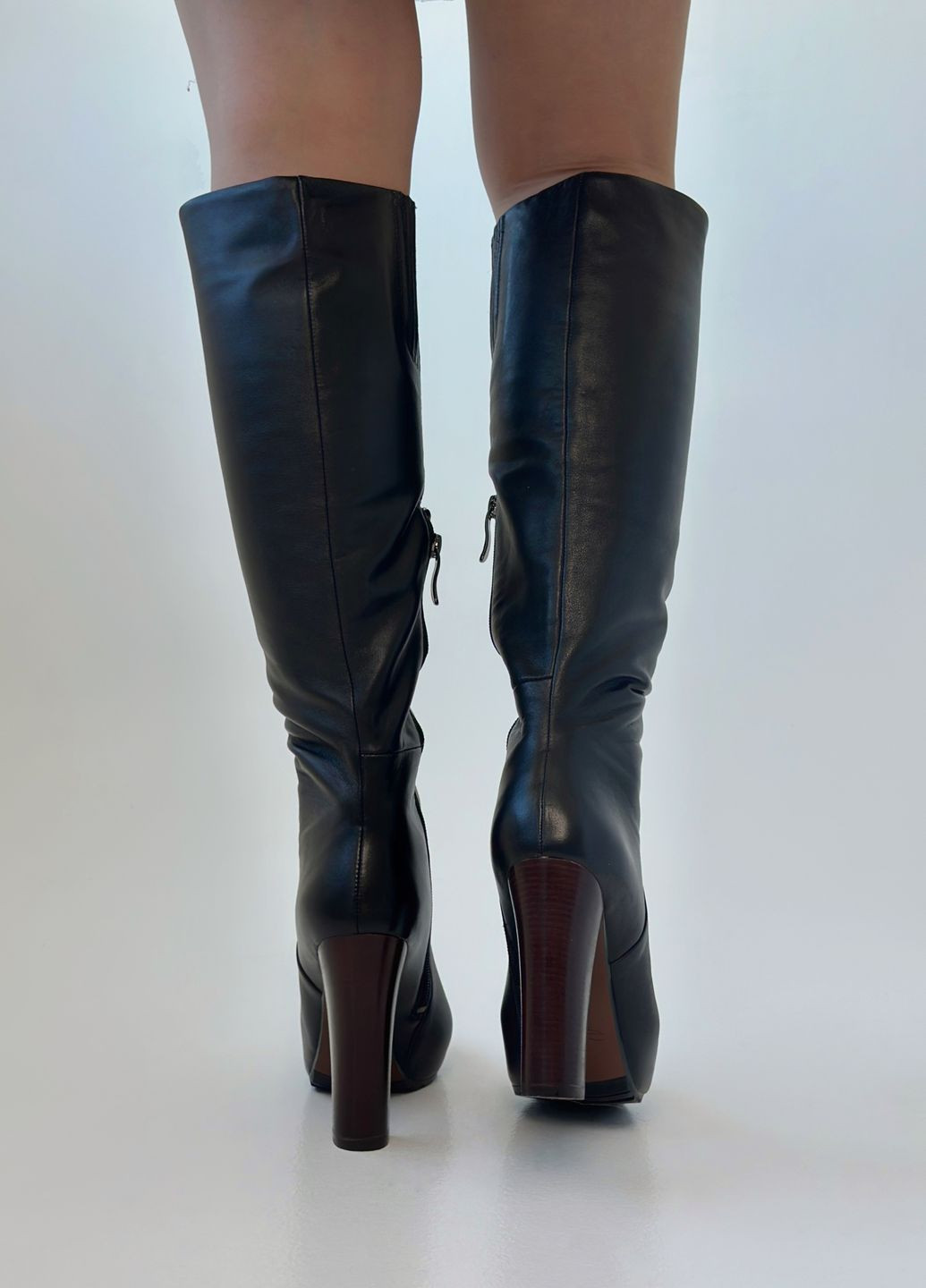 Чоботи жіночі демісезонні шкіряні на високих підборах Respect (313235409)