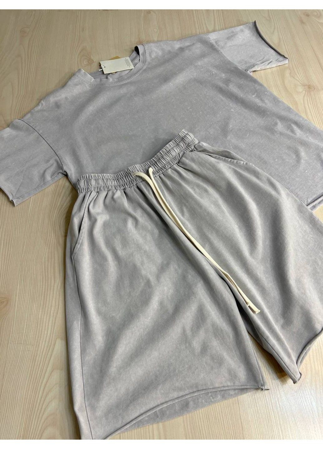 Костюм женский De Red 6726 тай-дай футболка с шортами хлопок оверсайз No Brand (331695899)