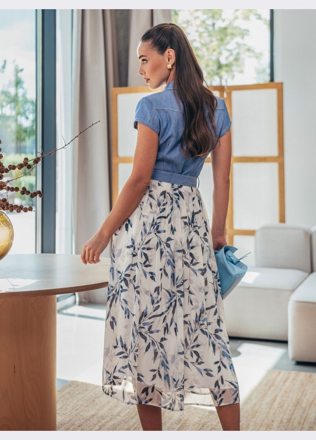 Блакитна кежуал сукня з принтованою розкльошеною спідницею і поясом блакитна кльош Dressa